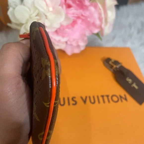 Limited Edition Authentic Louis Vuitton Perforated Key Close - Picture 13 of 15